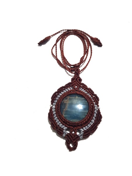 Collar de macramé con ónix cielo hecho a mano