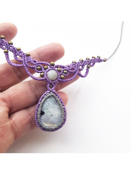 Gargantilla de Macramé con Piedra luna Diseño Artesanal y Elegante Joyería Artesanal Diseño Único Idea de regalo