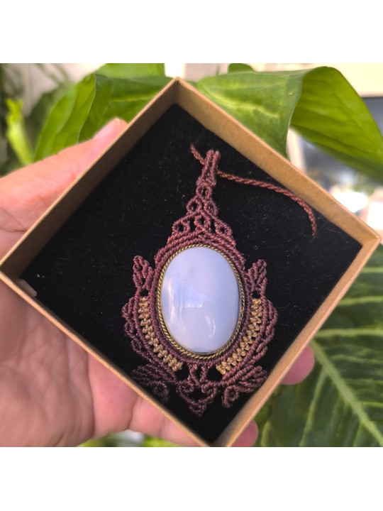 Colgante de ópalo azul y bronce tejido a mano