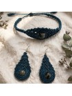 Conjunto de pulsera y pendientes de micro-macramé con labradorita