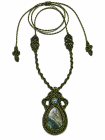 Collar artesanal de macramé con ágata musgosa