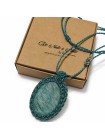Collar de amazonita natural presentado en su caja artesanal